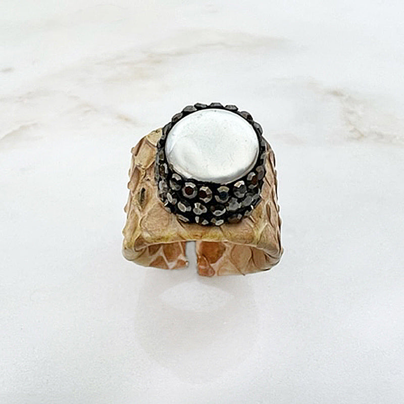 Leather & Agate ring beige